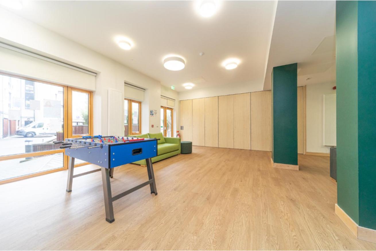 Appartamento Joivy Affordable 3,4,5 And 12 Bed Private Flats Next To Royal Mile (Adults Only) Edimburgo Esterno foto