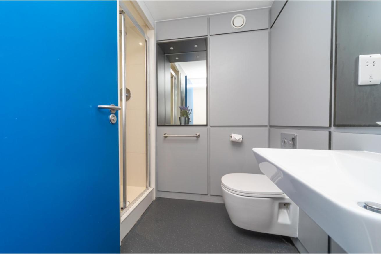 Appartamento Joivy Affordable 3,4,5 And 12 Bed Private Flats Next To Royal Mile (Adults Only) Edimburgo Esterno foto